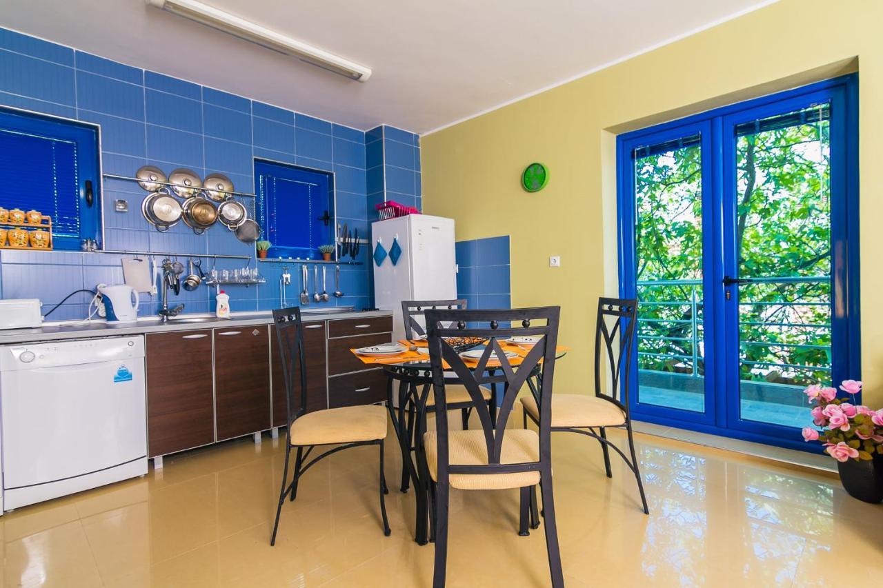 Villa Sea-N-Sun, 7 Bedrooms & Pool, Nearby Portonovi Marina. Ðenovići Eksteriør bilde